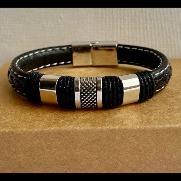 Black leather bracelets for men and women, braided magnetic. - Picture 2 of 12